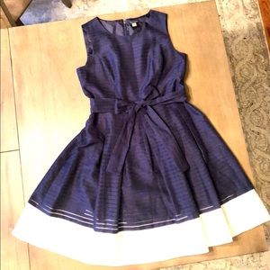 EUC Tommy Hilfiger Illusion Striped Fit & Flare Dress Navy Blue SZ 12 Pa…